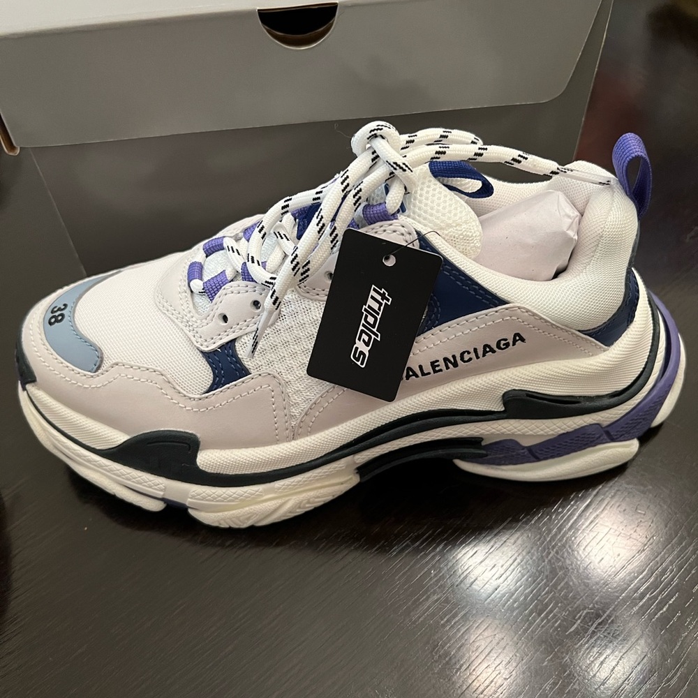 NEW Balenciaga Triple S Sneakers Women's Size 8 US/38 European